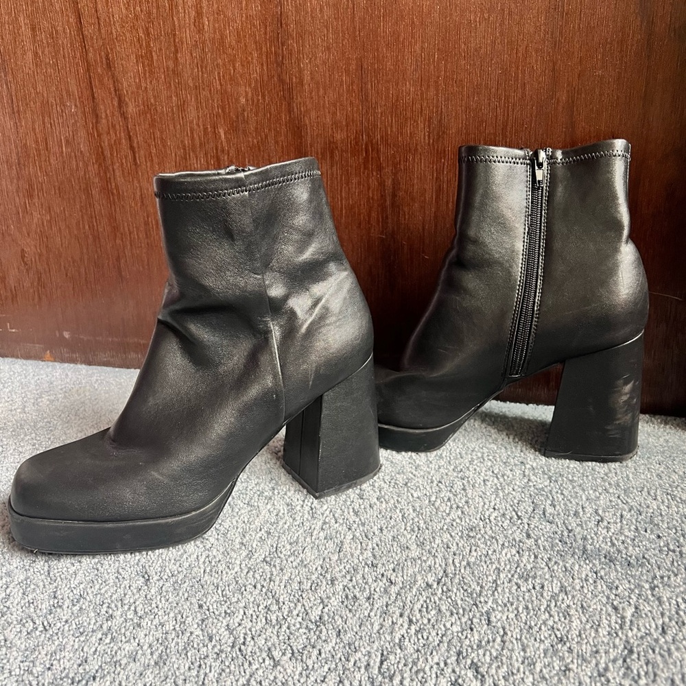 Steve Madden Black Leather Platform Block Heel Booties